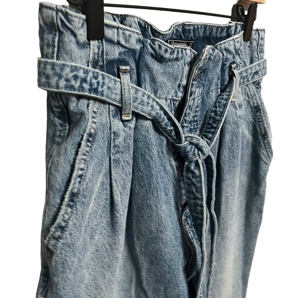 Abercrombie and Fitch Paper Bag Waist Mom Jean - Picture 6 of 9